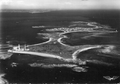 Ile de SEIN General and aerial view Les Petits Champs Le Bourg Pointe du Raz 
