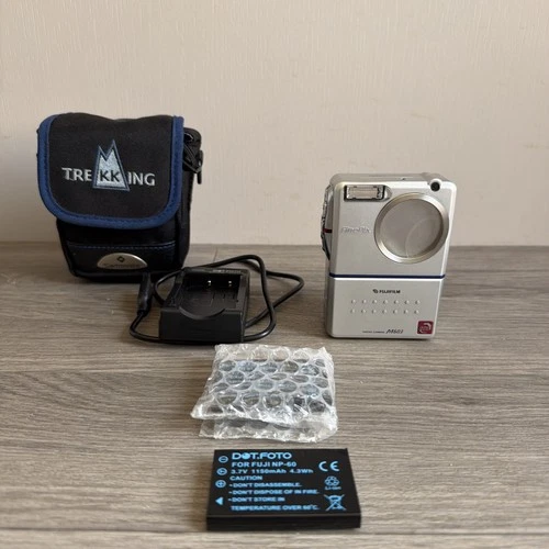 Rare Fujifilm FinePix M603 Digital Camera Vintage 3 Batteries (See Description) - product listing photo