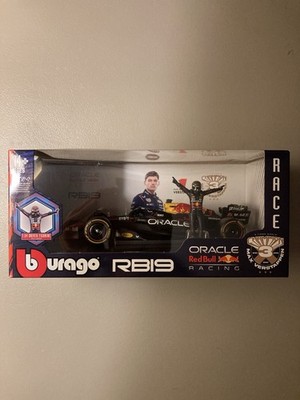 Oracle Red Bull Racing RB19 #1 Max Verstappen Winner 3x Champion Burago 1:24 New