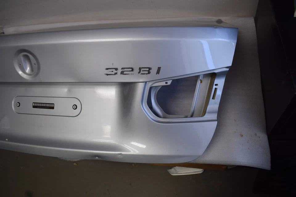 BMW 328I 2015 tapa trasera del maletero OEM de fábrica Foto 3 de 4