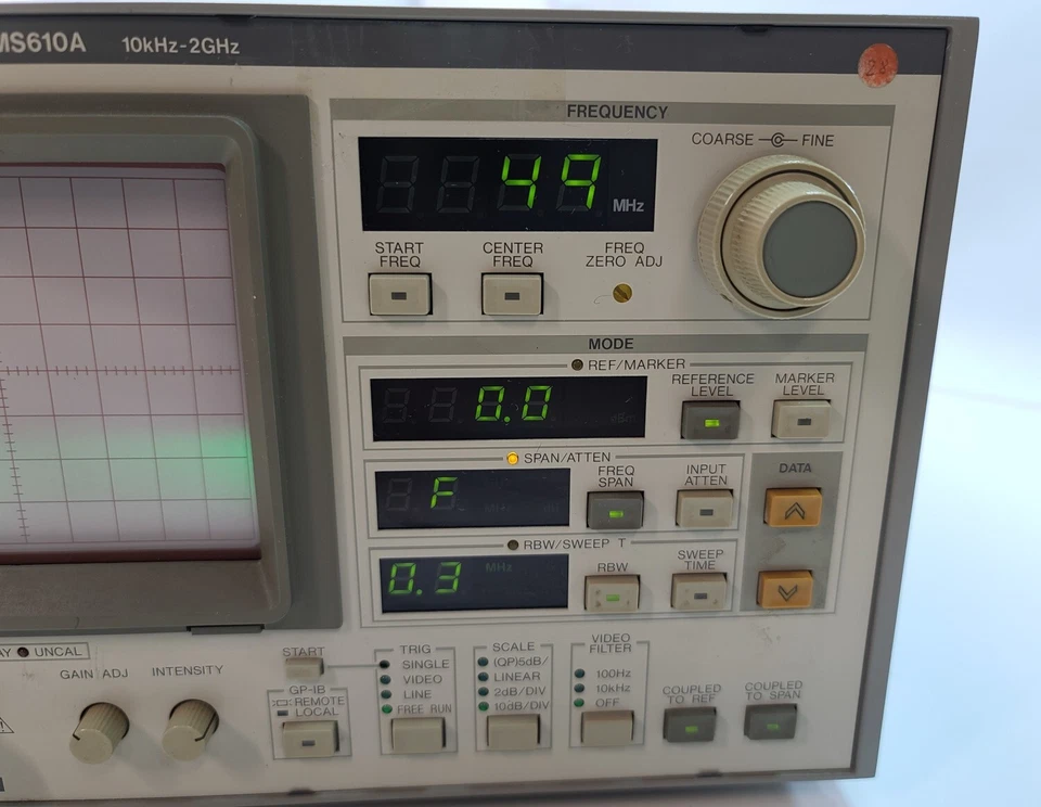ANRITSU MS610A 10 kHz to 2 GHz PORTABLE SPECTRUM ANALYZER - Image 3 of 4