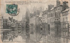 Old postcard 10 TROYES The floods January 1910 The Place de la Préfecture