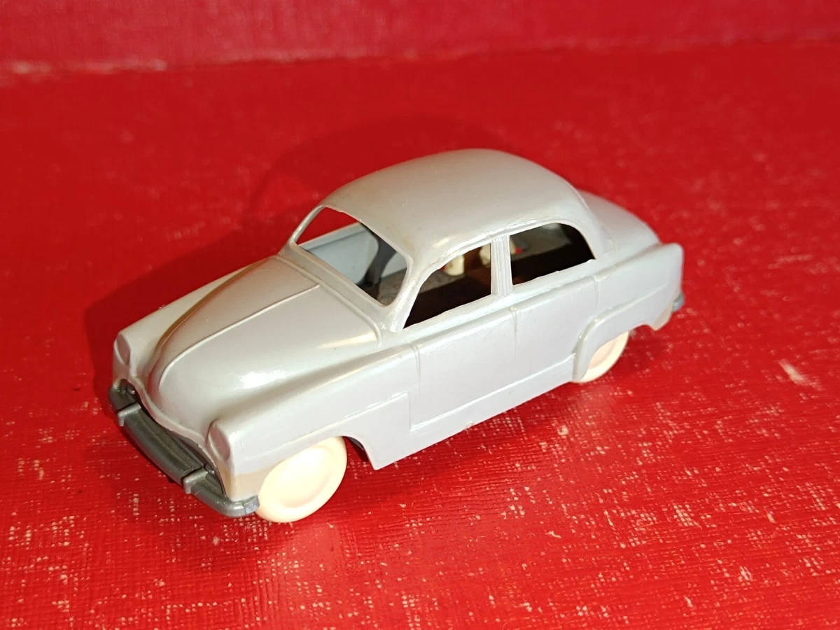 Simca Oceane Norev plastique 1/43° - Les Miniatures