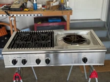 Thermador Professional 48" Gas Cooktop w/ 4 Star Burners and Wok PCS484WK *RARE