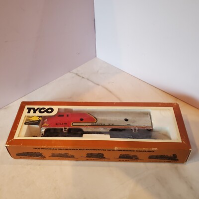 TYCO Santa Fe Powered 4015 Diesel Locomotive Train Engine Silver Red - #1