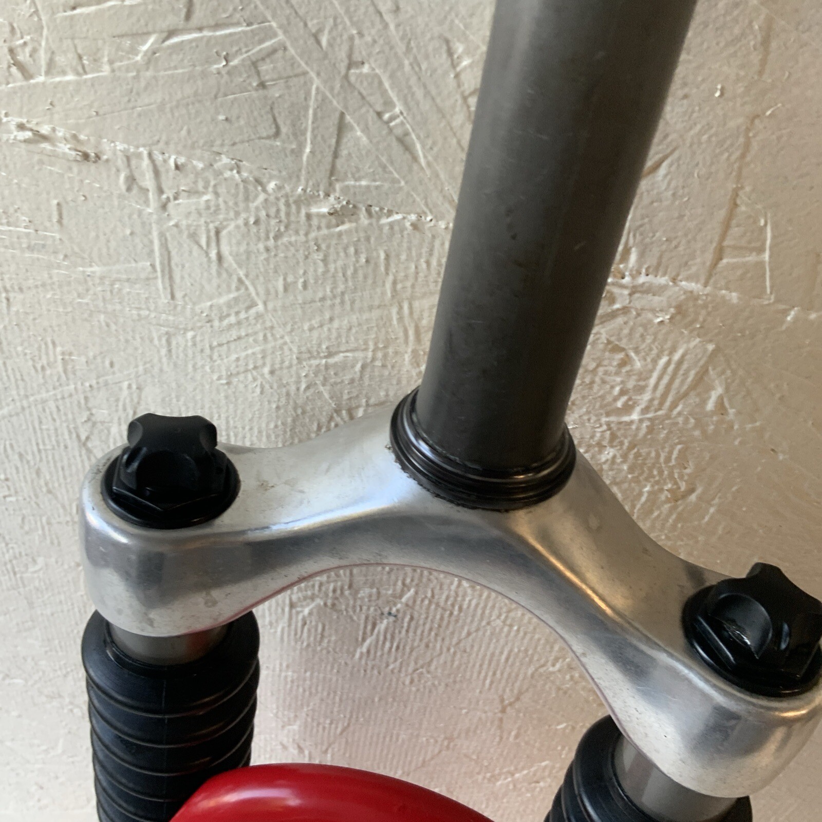 ROCK SHOX JUDY XC SUSPENSION FORK 26'ER 1 1/8 INCH 188 MM THREADLESS