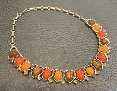 Vintage Lisner 1960s Molded Lucite  Leaf Heart Rhinestone Gold Tone Choker 15.5 