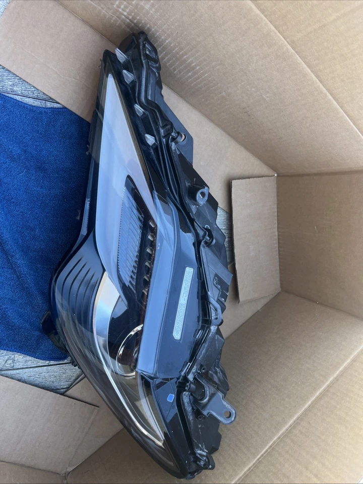 2020-2024 Lexus rc 350 OEM LED Driver Side Headlight,(module Included)! - Image 2 of 4