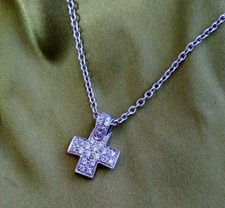 Collana con ciondolo croce Pomellato Pave di diamanti in oro bianco 18 kt 15,7 pollici