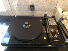 Music Hall MMF-5.1 Turntable Perfect Working Condition Needs Cartridge