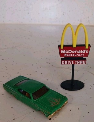 ''N Scale'' ''New'' McDonalds  Restaurant Drive Thru Sign   DOUBLE-SIDED  3'' TALL