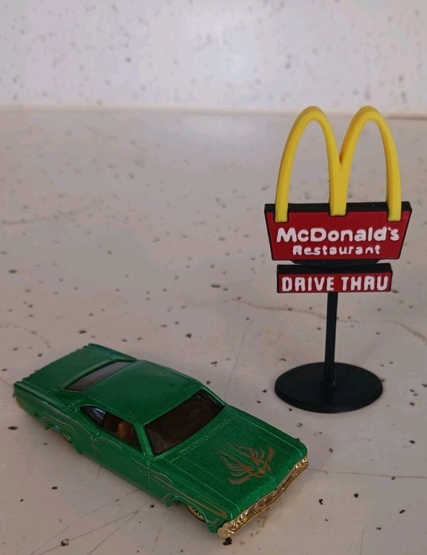 "N Scale" "New" McDonalds Restaurant Drive Thru Sign DOUBLE-SIDED 3" TALL
