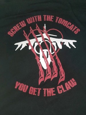 Vintage ''Screw with the Tomcats Get the Claw'' Tomcats VMA-11 Shirt M??