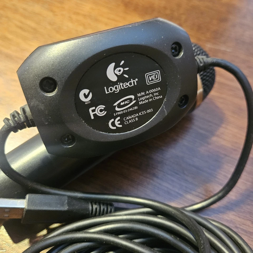Micrófono USB Konami/Logitech para Wii Playstation PS2 PS3 Xbox 360 PC  Foto 3 de 3