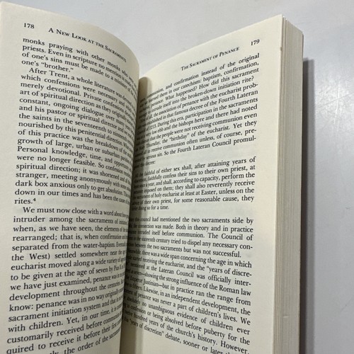 A new look at the sacraments Paperback by William J Bausch 6th Printing 1990 - Picture 11 of 13