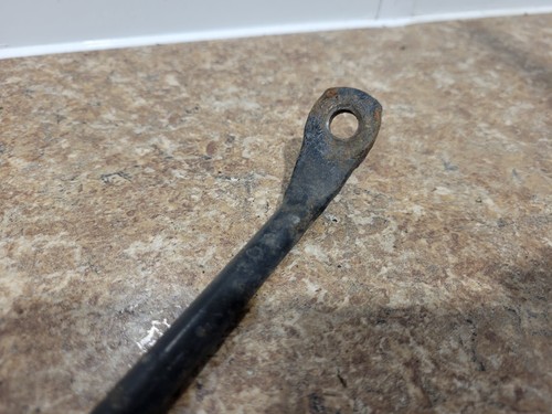 2002 CHEVROLET TAHOE BATTERY CROSS TIE STRAP - Picture 2 of 3