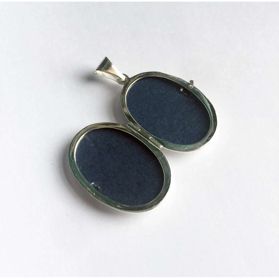 NEW Large Celtic Engraved Oval Locket & 16" Chain 925 Sterling Silver 30 x 20mm - Image 2 of 4