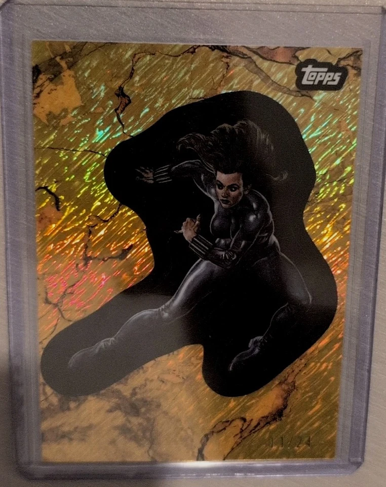 SSP BLACK WIDOW 🔥 2025 Topps Marvel Comic Book Heroes 1975 Gold /24 😳 RARE 😳 - Image 4 of 4