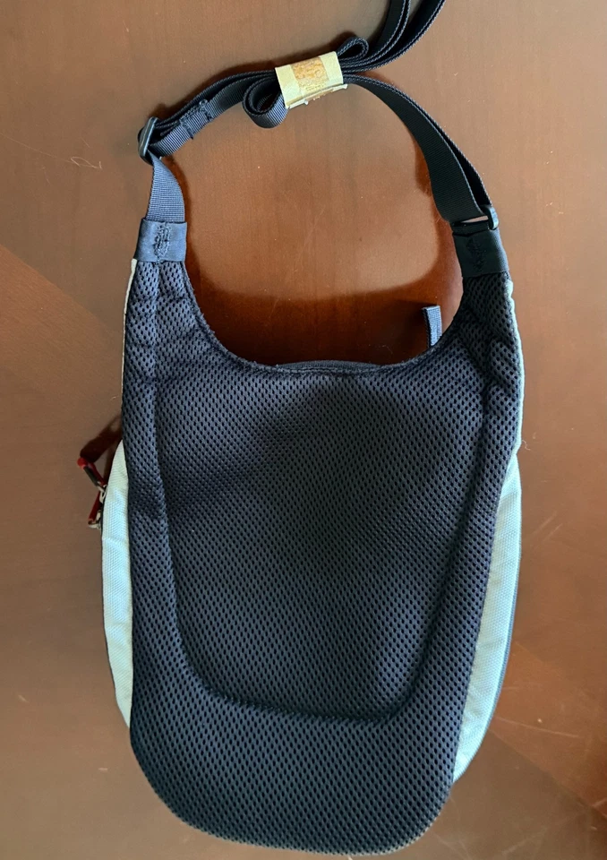 Bolso Bandolera Victorinox Travel Essentials Nuevo sin Etiquetas, Gris, Correa Ajustable Foto 3 de 4