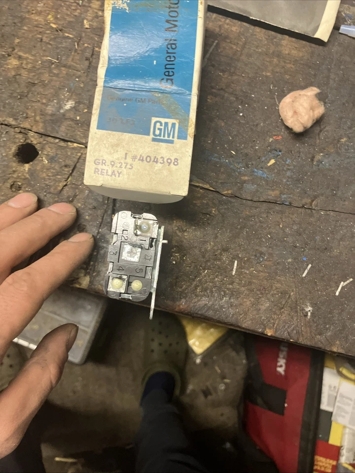 Relé de CA Oldsmobile 98 1969-1970 404398 Foto 2 de 2