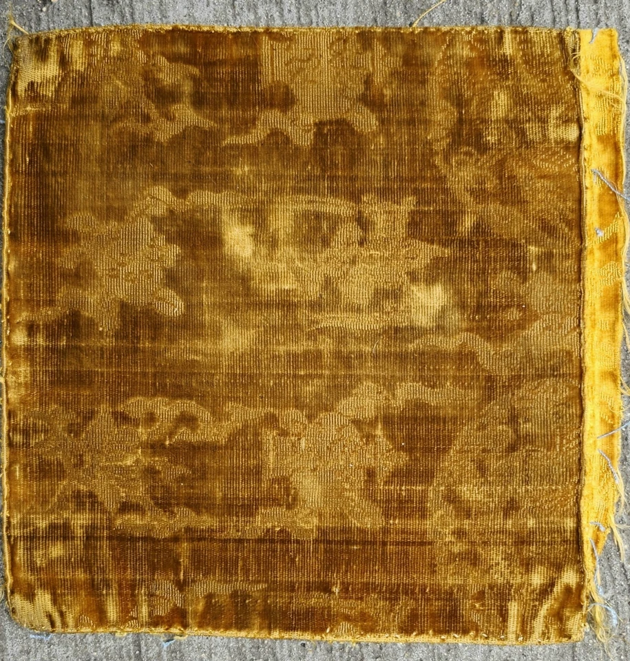 Antique Chinese Ming Dynasty Silk Cut Velvet Panel 20 X 20 Cm - Image 2 of 4