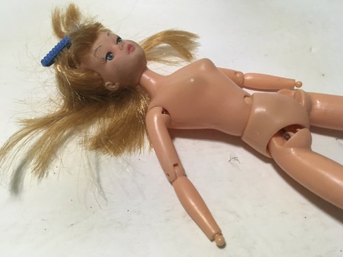 VTG Uneeda Dollikin 11" Doll Articulated Action Girl Jumpsuit Needs Repair - Picture 7 of 9