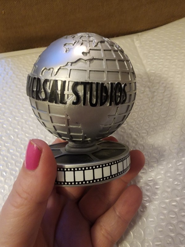 Universal Studios Exclusive World Globe Logo Resin Figure New