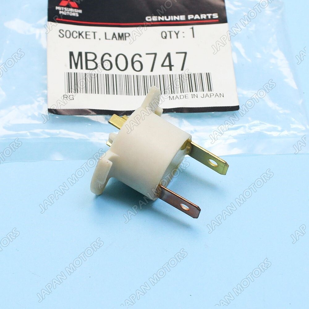 OEM Mitsubishi Outlander 2005-2006 MB606747 Headlight Socket Left