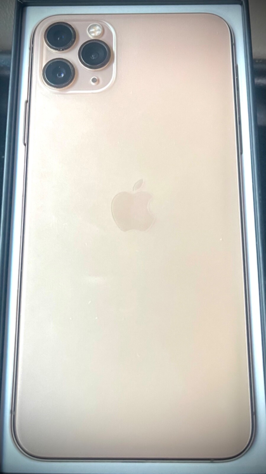 Apple iPhone 11 Pro Max - 64 GB - Gold (AT&T)