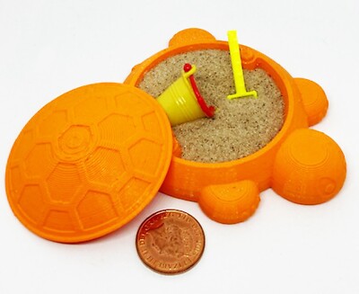 Puppenhaus orange Schildkröte Sandkasten mit einem Plastikeimer und Spaten ODER Tumdee