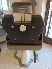 poltrona barbiere vintage €300 conservata base bianca struttura acciaio 