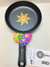 Japan Tokyo Disney Sea Rapunzel Frying pan Toy Fantasy Springs  Tangled pascal