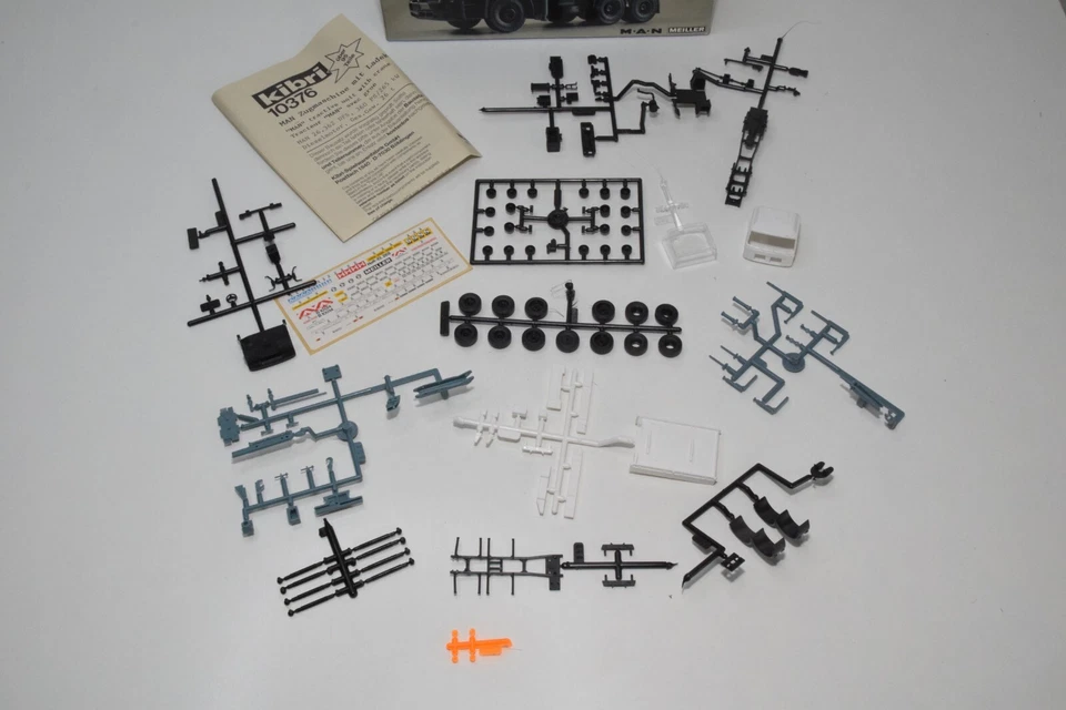 B28 1:87 KIBRI KIT 10376 MAN M.A.N. MEILLER TRUCK CRANE WHITE MIB - Immagine 2 di 4