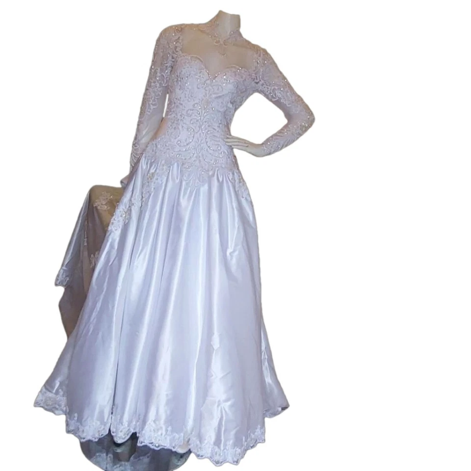 VESTIDO DE NOVIA NINA BALDUCCI VINTAGE ALTO BAJO TREN PAVO REAL TALLA 6 Foto 3 de 4