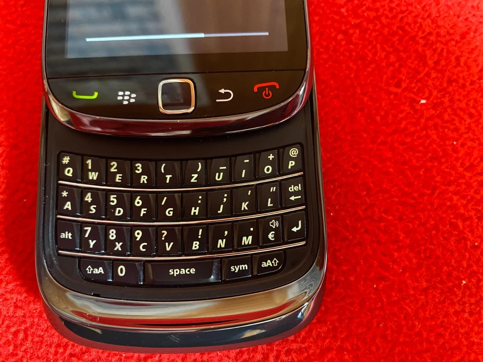 BlackBerry Torch 9800 Slider - 4 GB - Schwarz (Ohne Simlock) guter Zustand - Bild 4 von 4