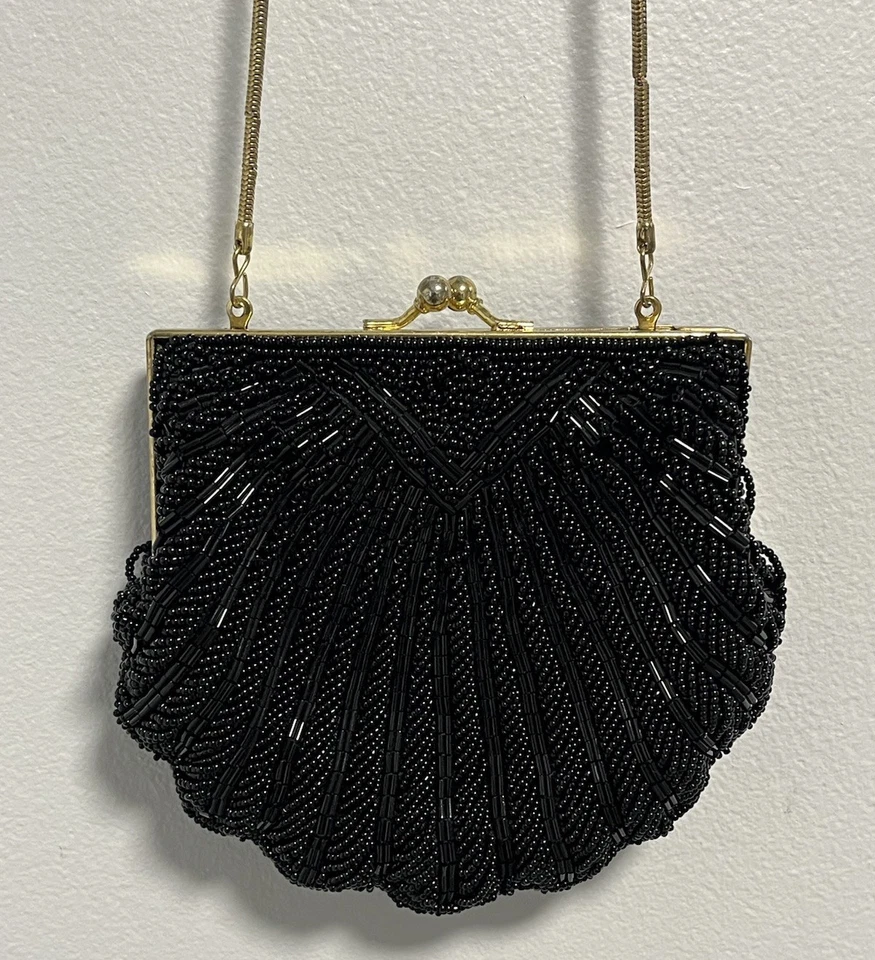 Vintage Black Beaded Clam Shell Purse Evening Bag Gold Chain Strap Kiss Lock - Image 3 of 4
