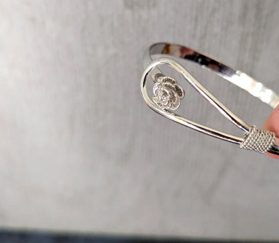 Brazalete Brazalete Bypass Plata de Ley con Detalle Floral Rosa 925 Pulsera Foto 2 de 4