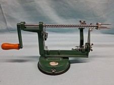 Apple Peeler Slicer Corer with Stainless Steel Blades & Suction Base in Green Ñ