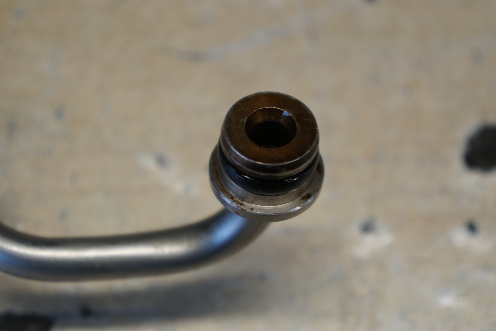 2019 - 2025 LAMBORGHINI URUS ENGINE TURBOCHARGER OIL LINE HOSE OEM 0P2145140
