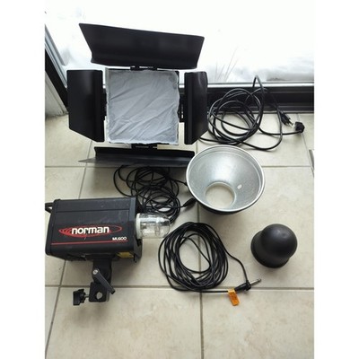 Norman photo studio lighting equipment Ml600 With Barn Light Reflector & Cords
