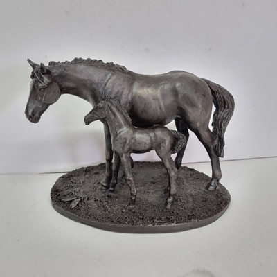 Heridities - Connemara Stute und Fohlen Kaltguss Bronze Figur Peggy...