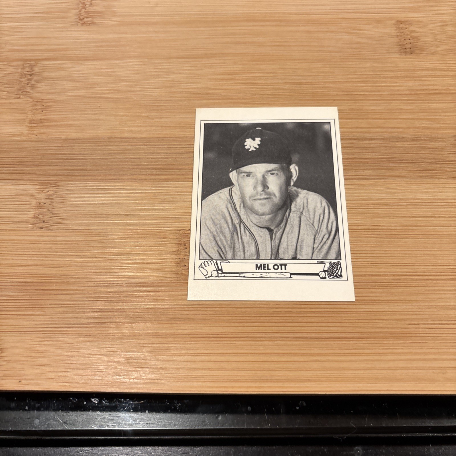 1983 TCMA 1942 Play Ball # 32 Mel Ott Ex/Mt