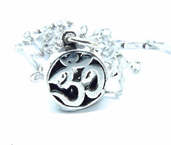 Hand Made Tibetan Silver Om Pendant & Chain, Petite Yoga Zen Charm, USA Seller! Foto 2 de 2