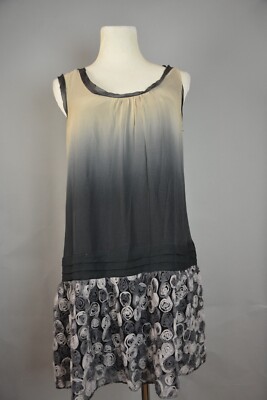 GRACIA ROSE APPLIQUE DRESS SIZE L