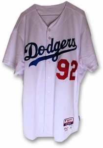 white and pink dodgers jersey