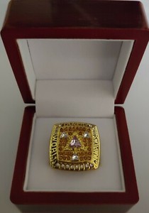 Kobe Bryant 2002 Los Angeles Lakers Nba Championship Ring With Wooden Box Ebay