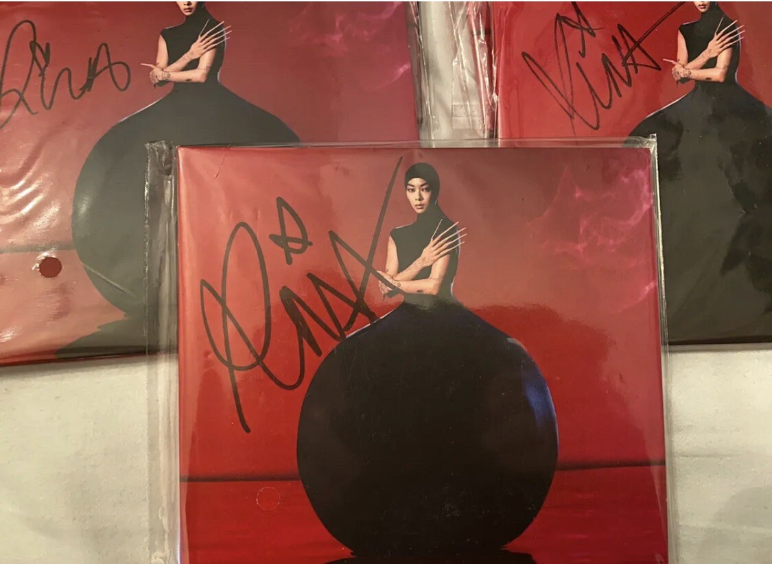 RINA SAWAYAMA HOLD THAT GIRL直筆サイン　カードセット RINA SAWAYAMA HOLD THAT GIRL直筆サイン カードセット Rina