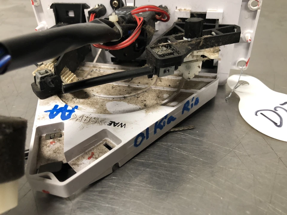 Kia Rio 2000-2002 control de temperatura térmica sin aire acondicionado Foto 3 de 4