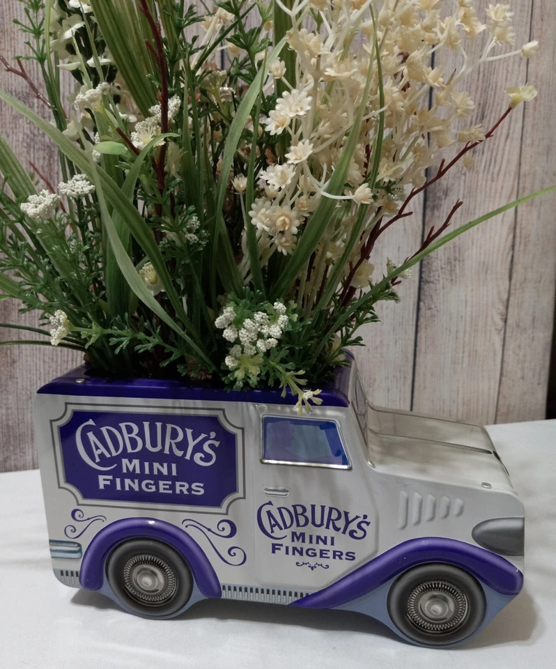 VTG. Style CADBURYS UK Old Fashioned Delivery Truck Tin Farmhouse w/WildFlowers  - Image 4 of 4