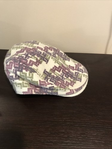 KANGOL Cap Size M White W/ Green 